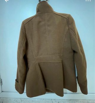 Chaquetón marrón doble botonadura