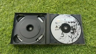 Metal Gear Solid (PSX) – Excelente Estado