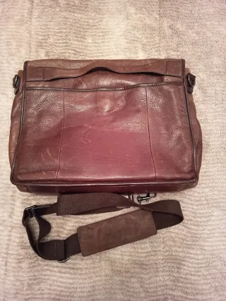 Maletín de cuero marrón