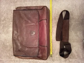 Maletín de cuero marrón