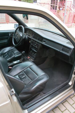 Mercedes-Benz 190E 2.3 16V