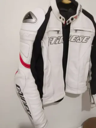Chaqueta Dainese Blanca y Negra