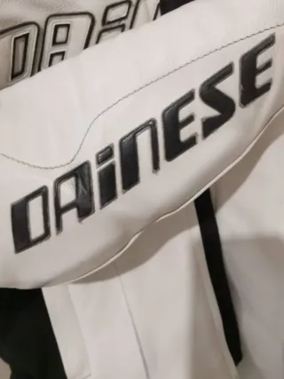 Chaqueta Dainese Blanca y Negra