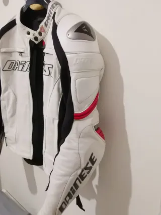 Chaqueta Dainese Blanca y Negra