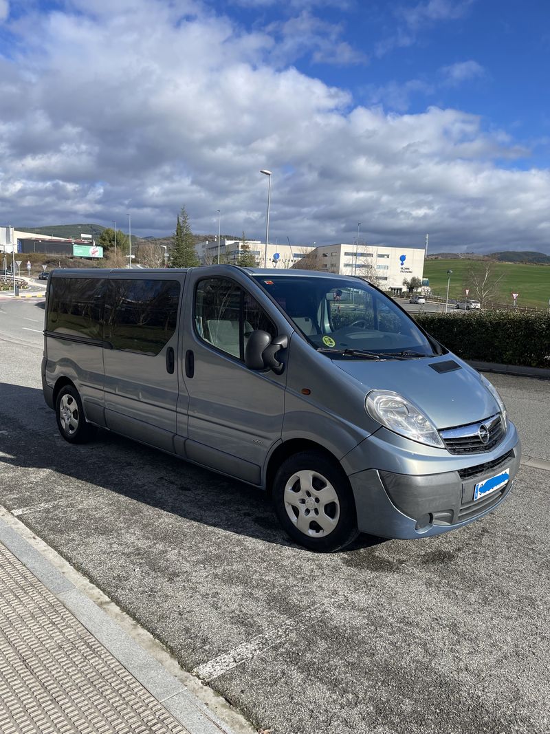 Opel Vivaro Combi Camper homologada - foto 1