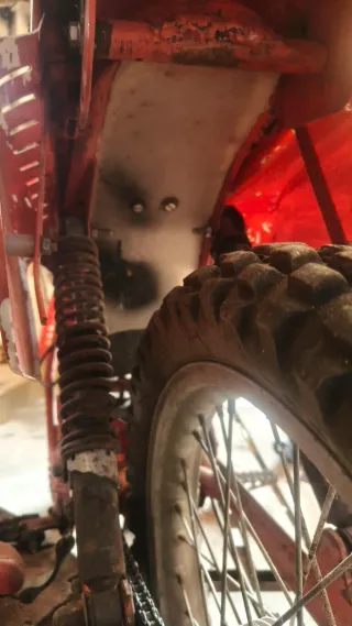 Moto Cross Derbi Proto Roja y Blanca