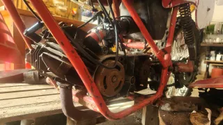 Moto Cross Derbi Proto Roja y Blanca