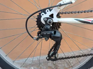 MOUNTANBIKE ALUMINIO EXCELENTE ESTADO