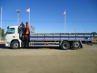 Volvo FM 11 330-CAMIONES GRUA