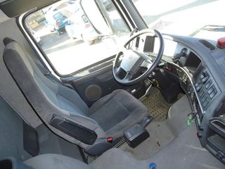 Volvo FM 11 330-CAMIONES GRUA