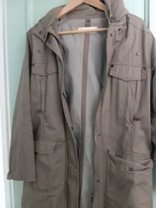 Chaqueta Purificación García verde militar