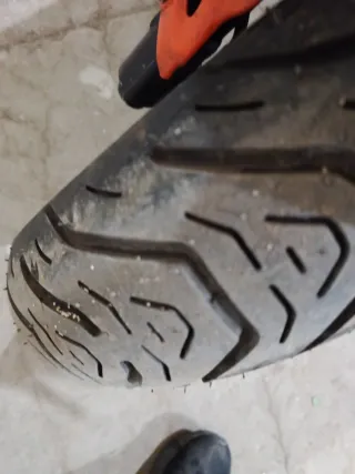 Yamaha BWS Naranja y Negra