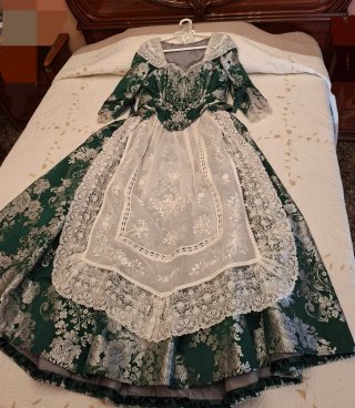 Maravilloso vestido de Fallera A ESTRENAR.