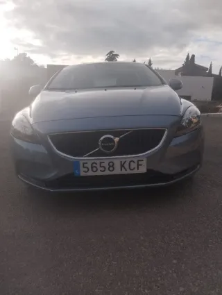 Volvo V40 2018