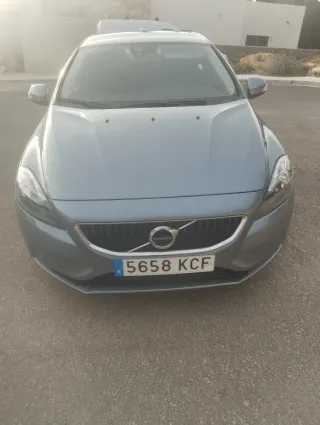 Volvo V40 2018