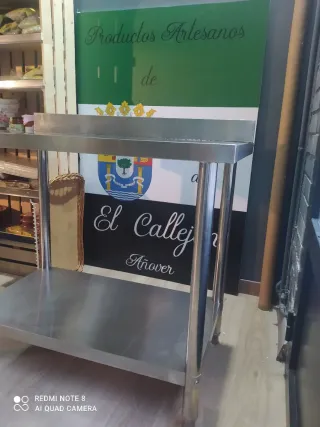 Mesa de acero inoxidable