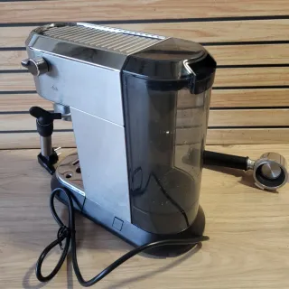 Cafetera De'Longhi Dedica EC685.M