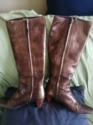 Botas altas de piel