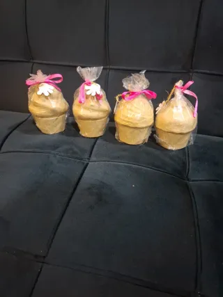 Conjunto de cuatro cajitas de cartón