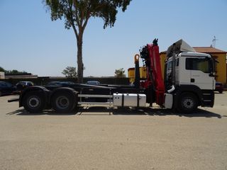 MAN TGX 26 480-CAMIONES GANCHO+GRUA
