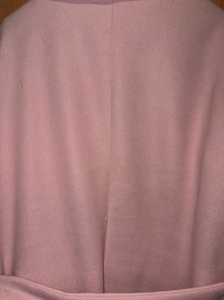 Abrigo rosa talla L preciso, súper elegante