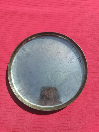 Lata antigua Cadbury flores Rosas rojas