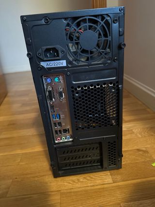 PC ASUS H110M-R | Intel G4560 3.50GHz | 4GB RAM |