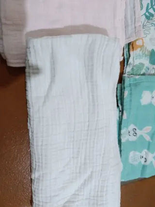 Lote 4 gasas/muselinas bebé Tengo 2 lotes iguales