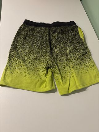 Conjunto Sudadera y Pantalón Corto de niño de 1m58