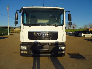 MAN TGM 18 280-CAMIONES GANCHO+GRUA