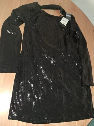 Vestidos de fiesta dorados y morados