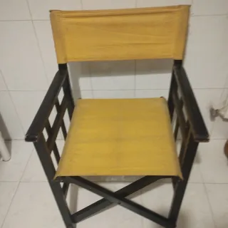 Silla tipo director, las medidas no  corresponden