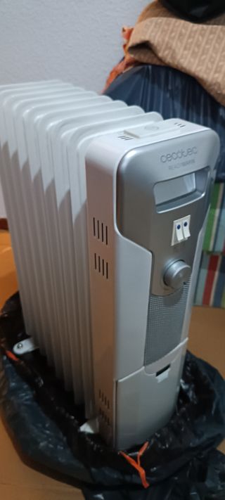 Cecotec Calefactor Aceite 2000W de 9 módulos