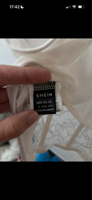Top blanco Shein encaje