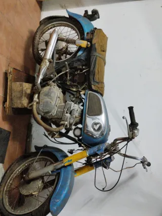 Honda CD175 para piezas