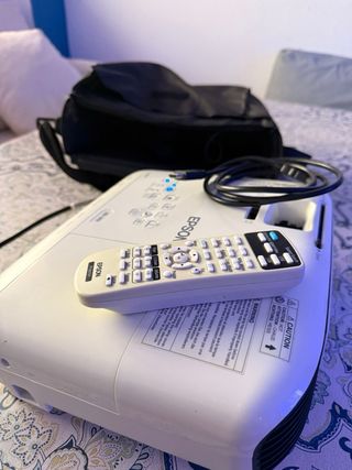 Proyector Epson EB-U42 con Accesorios