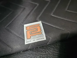 Sillón giratorio de piel negro