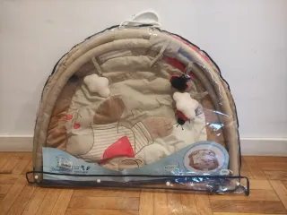 Parque infantil y  gimnasio de actividades a juego