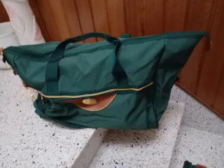 Juego de maletas y bolsos verde y marrón