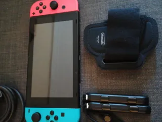 Nintendo Switch Azul/Rojo + Accesorios