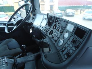 Scania 124G 420-CAMIONES GANCHO