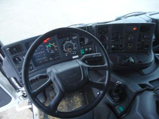 Scania 124G 420-CAMIONES GANCHO