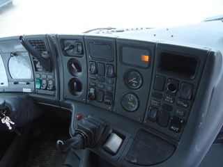 Scania 124G 420-CAMIONES GANCHO