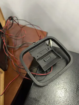 Mini cadena Sony con antena y mando