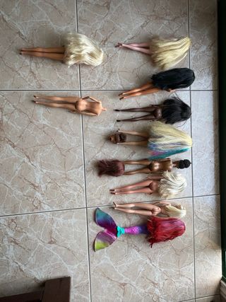 Muñecas y cabezas de muñeca y cuerpo