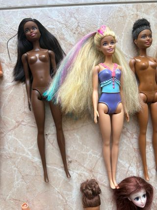Muñecas y cabezas de muñeca y cuerpo