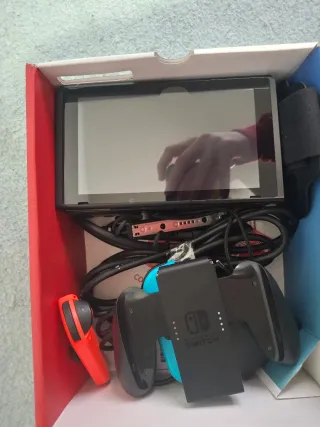 Nintendo Switch + NS Sports + Mandos Split Pad Pro