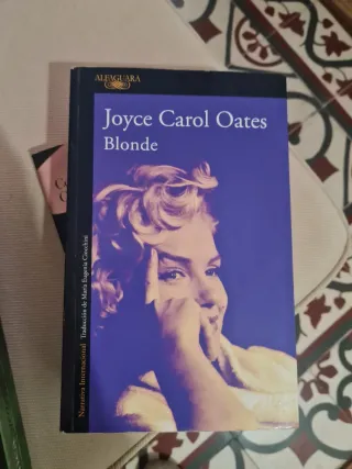 Blonde (Literaturas) (Spanish Edition)