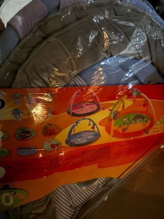 Regalo escritorio silla y parque infantil