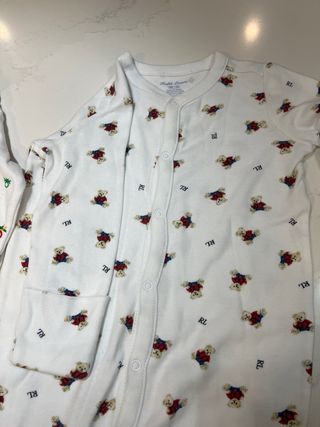 Lote 2 pijamas bebé 6 meses Benetton y RL